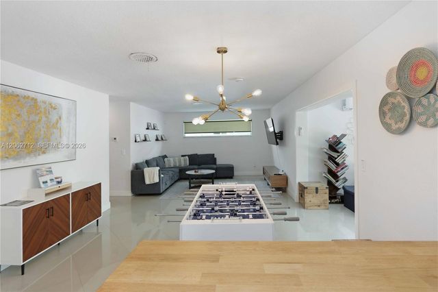 1102 N 13th Ave, Hollywood, FL 33019