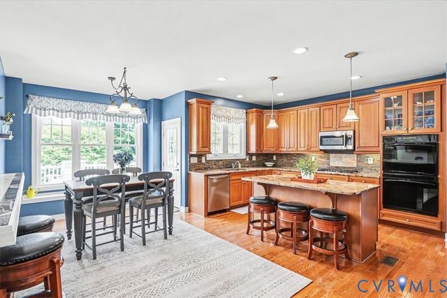 7717 Patriots Landing Pl, Quinton, VA 23141