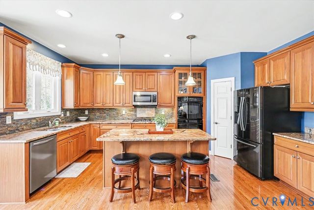 7717 Patriots Landing Pl, Quinton, VA 23141