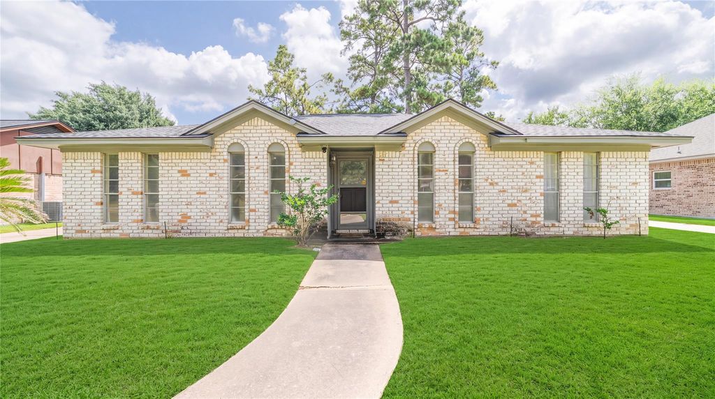 23230 Canyon Lake Drive, Spring, TX 77373