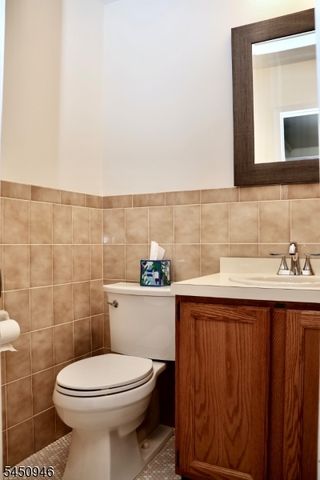 31 Willow Wood Sq 31, East Rutherford Boro, NJ 07073