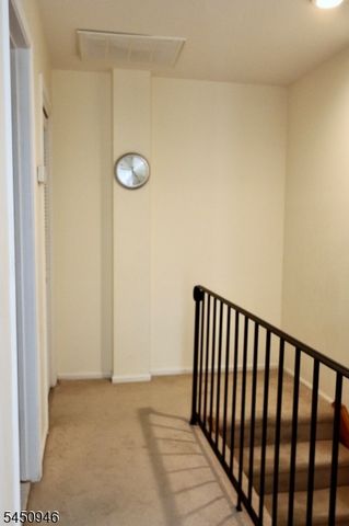 31 Willow Wood Sq 31, East Rutherford Boro, NJ 07073