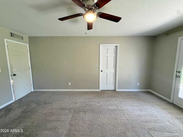 5201 W MERCER Lane, Glendale, AZ 85304