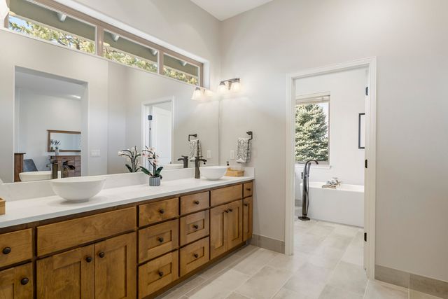 11403 Jubel Court, Redmond, OR 97756