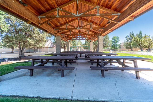 11403 Jubel Court, Redmond, OR 97756