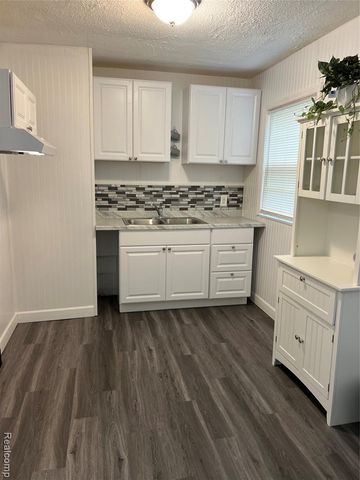801 Hubbard Avenue, Flint, MI 48503
