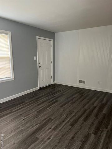 801 Hubbard Avenue, Flint, MI 48503