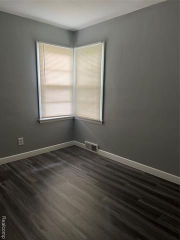 801 Hubbard Avenue, Flint, MI 48503