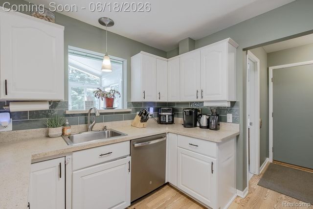 880 Joslyn Road, Orion Charter Township, MI 48362