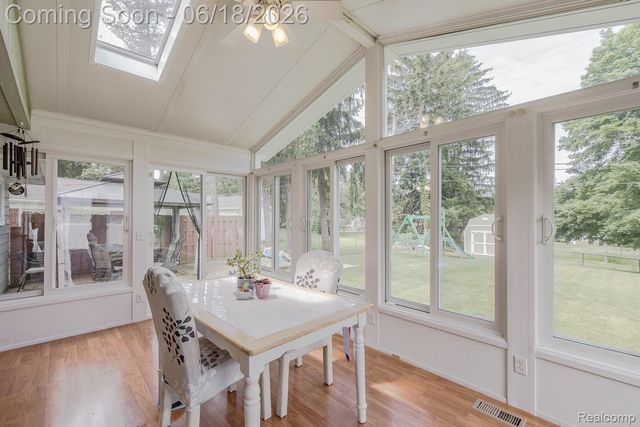 880 Joslyn Road, Orion Charter Township, MI 48362