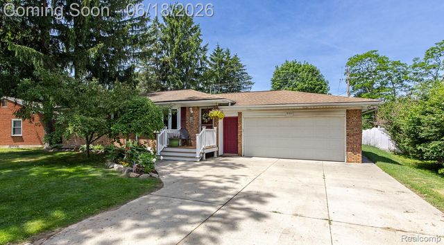 880 Joslyn Road, Orion Charter Township, MI 48362