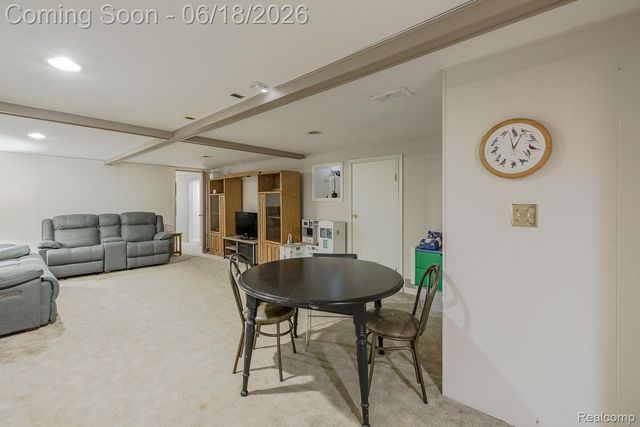 880 Joslyn Road, Orion Charter Township, MI 48362