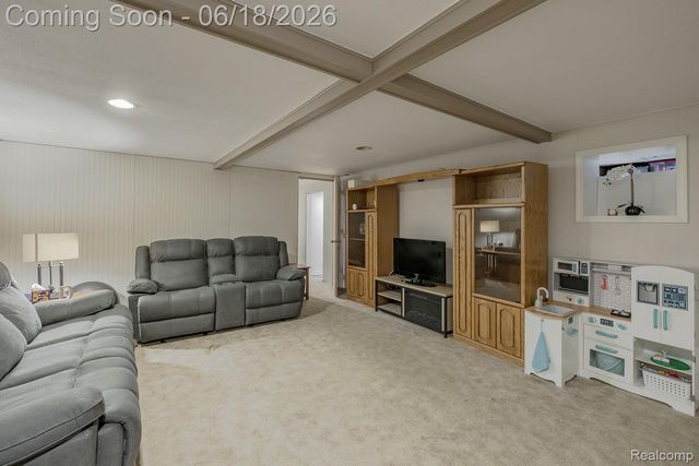 880 Joslyn Road, Orion Charter Township, MI 48362