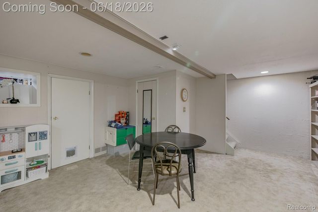 880 Joslyn Road, Orion Charter Township, MI 48362