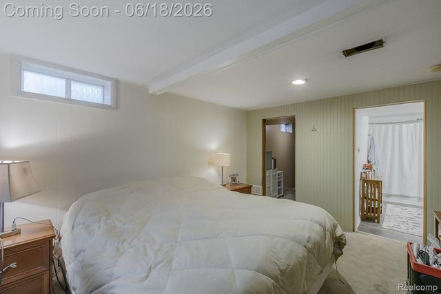 880 Joslyn Road, Orion Charter Township, MI 48362