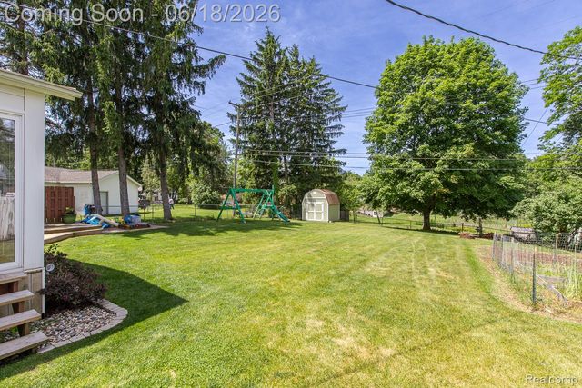 880 Joslyn Road, Orion Charter Township, MI 48362