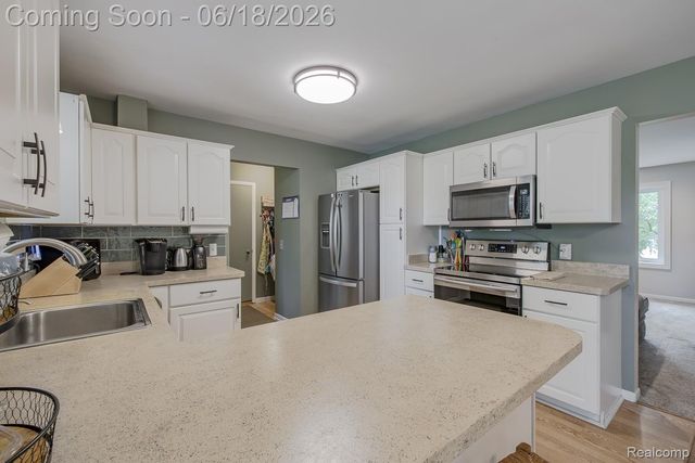 880 Joslyn Road, Orion Charter Township, MI 48362
