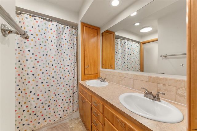 2521 W Dell Dr, Spokane, WA 99208