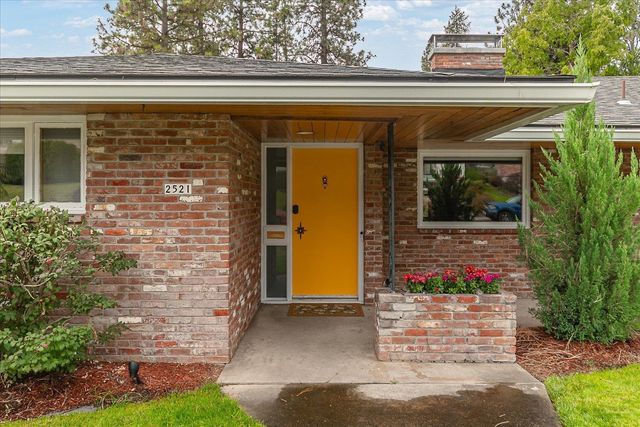 2521 W Dell Dr, Spokane, WA 99208