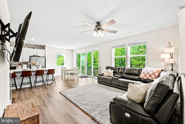 6325 POINTER LN, King George, VA 22485