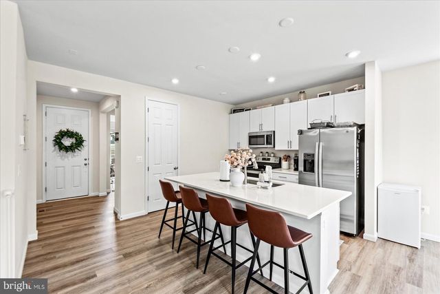 6325 POINTER LN, King George, VA 22485