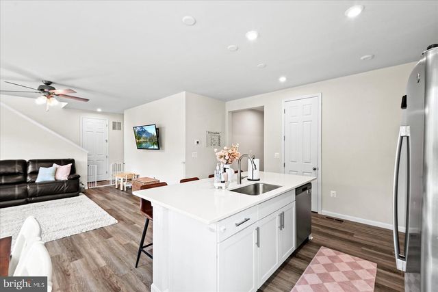 6325 POINTER LN, King George, VA 22485
