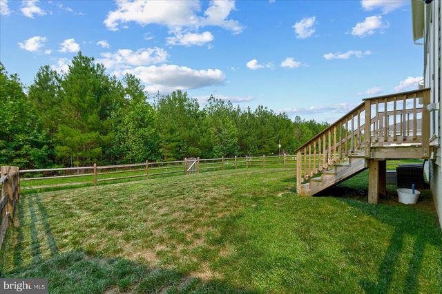 6325 POINTER LN, King George, VA 22485