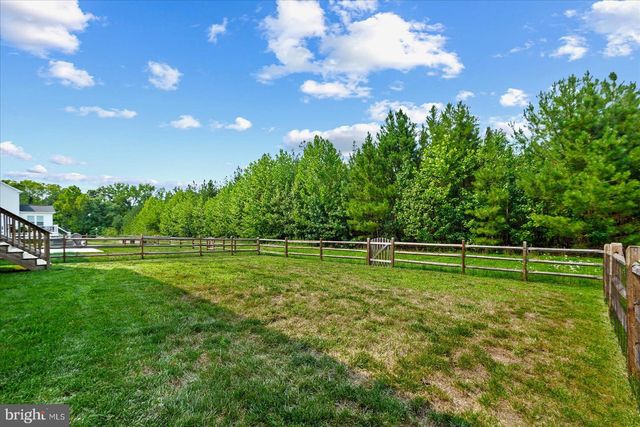 6325 POINTER LN, King George, VA 22485