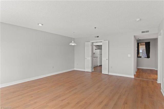315 N Spruce Street 307, Winston-salem, NC 27101