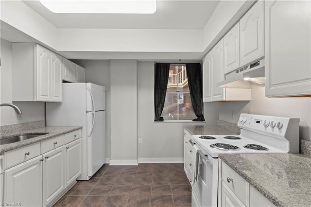 315 N Spruce Street 307, Winston-salem, NC 27101