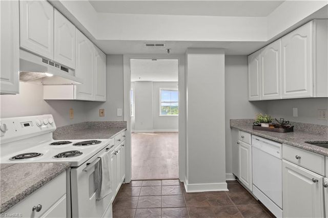 315 N Spruce Street 307, Winston-salem, NC 27101