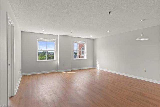 315 N Spruce Street 307, Winston-salem, NC 27101