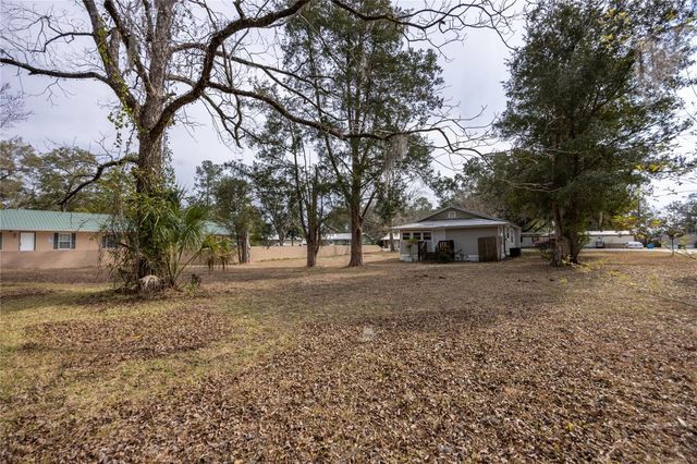 1001 NE 2ND AVENUE, Trenton, FL 32693