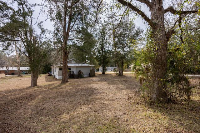 1001 NE 2ND AVENUE, Trenton, FL 32693