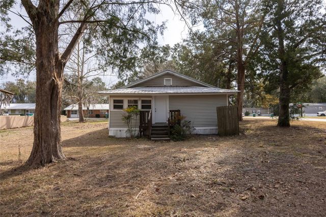 1001 NE 2ND AVENUE, Trenton, FL 32693