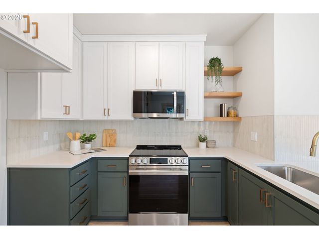 6909 Ne Multnomah St B, Portland, OR 97213