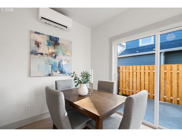 6909 Ne Multnomah St B, Portland, OR 97213