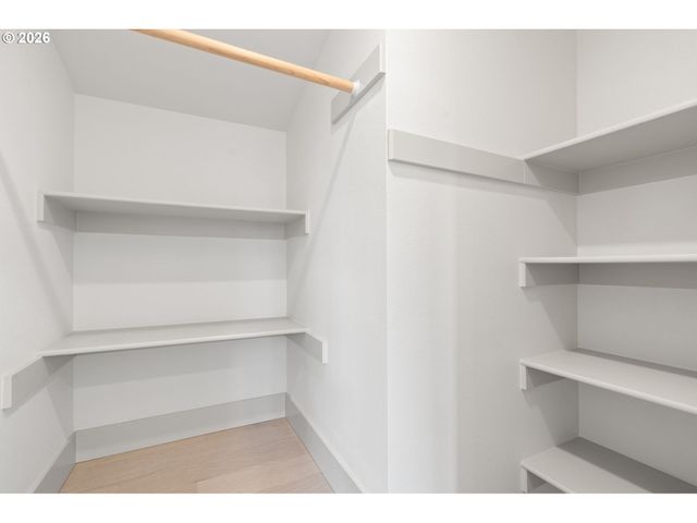 6909 Ne Multnomah St B, Portland, OR 97213