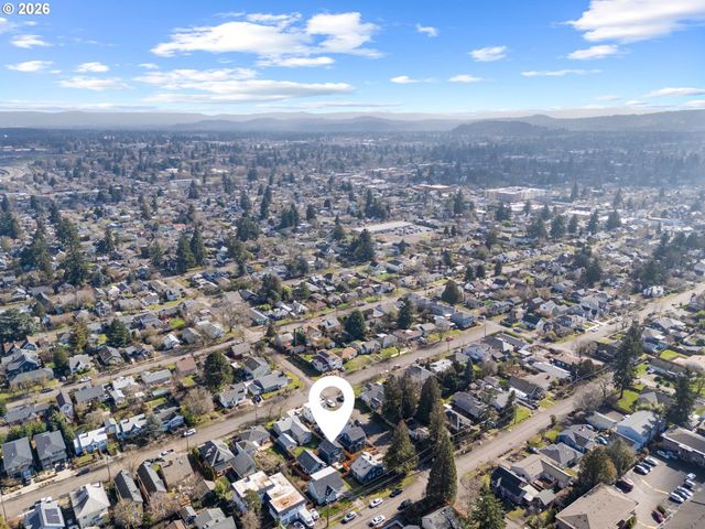 6909 Ne Multnomah St B, Portland, OR 97213