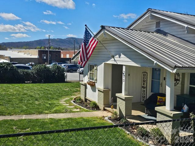 213 Colombo Street NW, Valdese, NC 28690