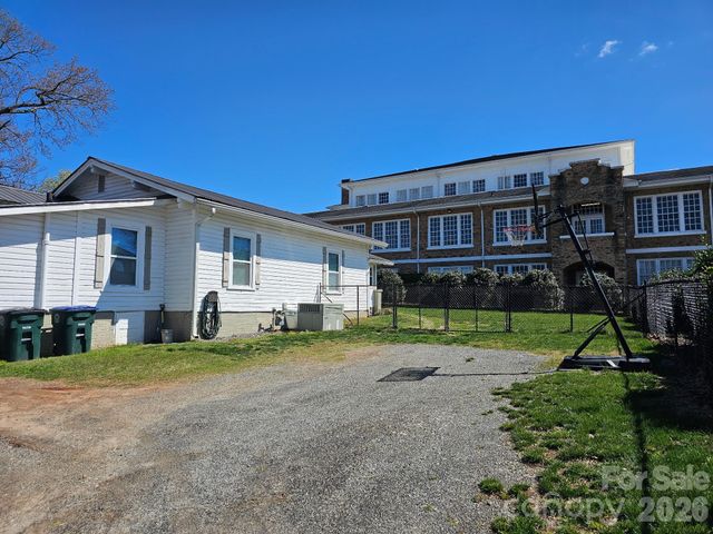 213 Colombo Street NW, Valdese, NC 28690