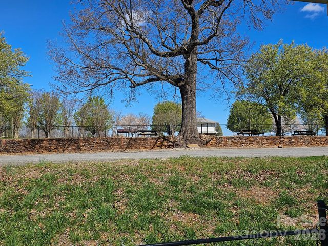 213 Colombo Street NW, Valdese, NC 28690