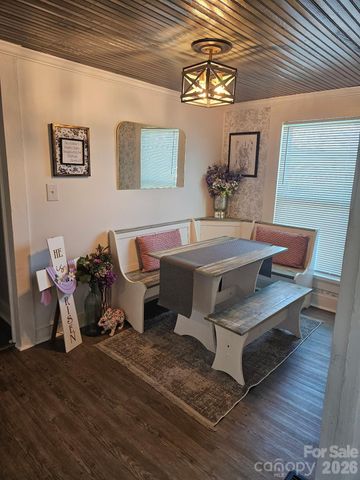 213 Colombo Street NW, Valdese, NC 28690