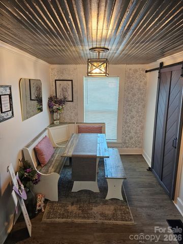 213 Colombo Street NW, Valdese, NC 28690