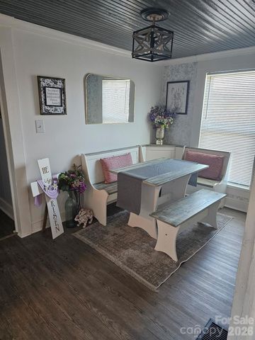 213 Colombo Street NW, Valdese, NC 28690