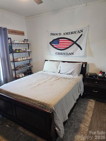 213 Colombo Street NW, Valdese, NC 28690