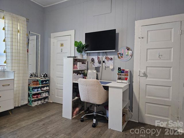 213 Colombo Street NW, Valdese, NC 28690