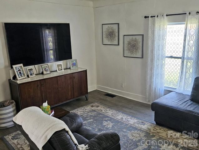 213 Colombo Street NW, Valdese, NC 28690