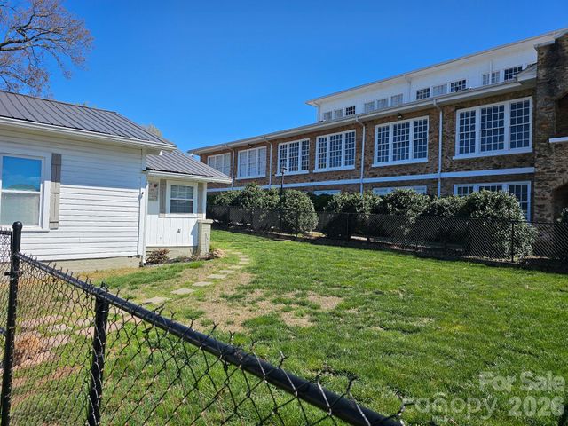 213 Colombo Street NW, Valdese, NC 28690