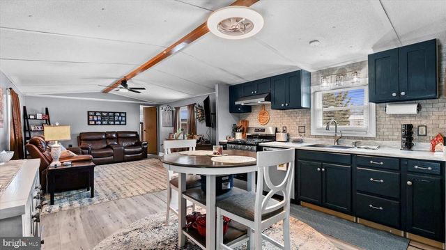 3895 CRAIG AVE, Dover, PA 17315